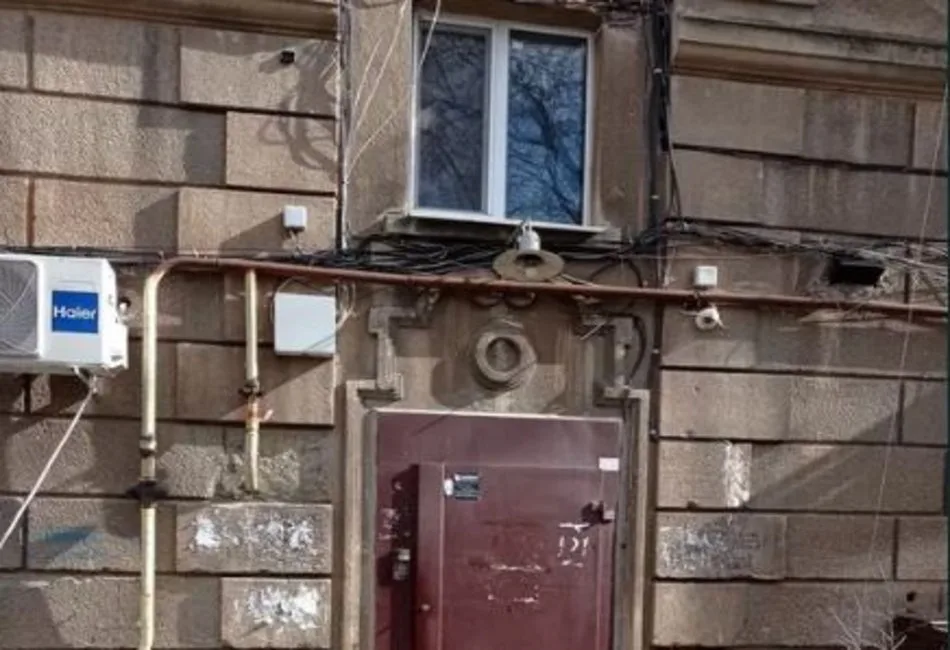 Продається комунальна квартира